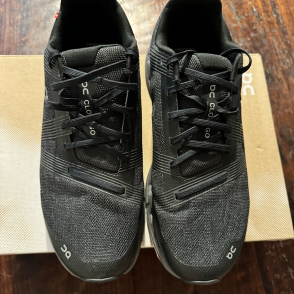 On Coudgo Running Shoes for men, size 10 - Picture 3 of 3